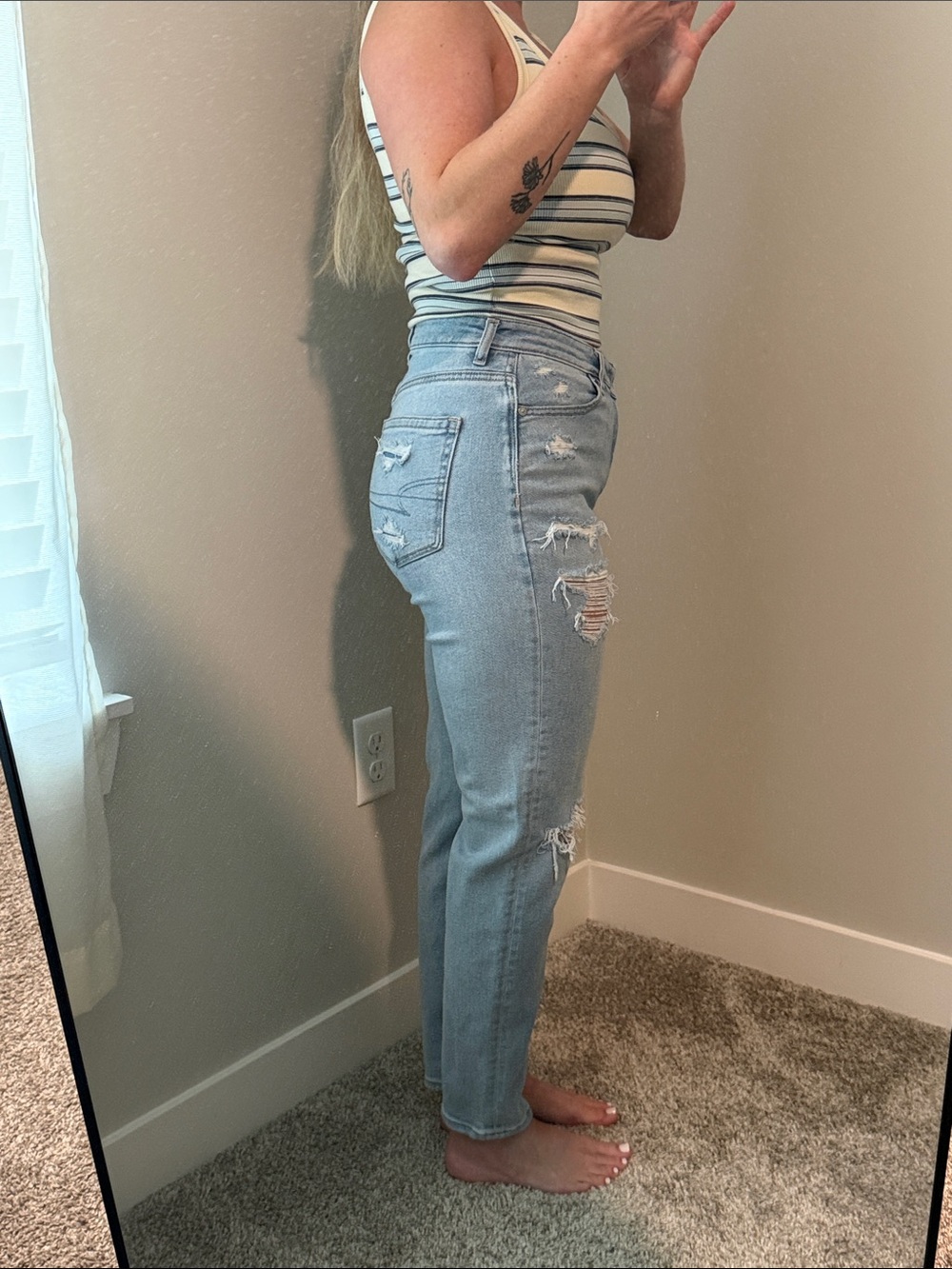 American Eagle High-Rise Women’s Jeans - Picture 2 of 5